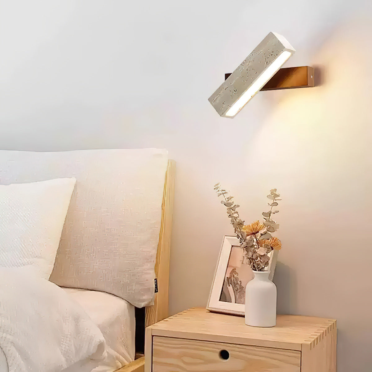 Ostruvyo nowoczesna kinkietowa lampa ścienna z drewna i travertynu