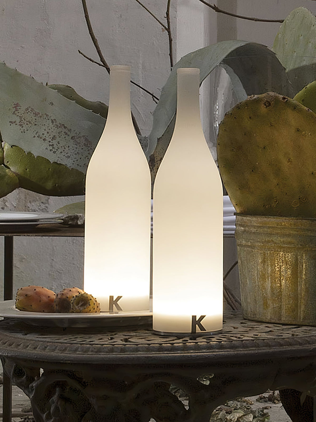 Lampa stołowa Vino z wbudowaną baterią
