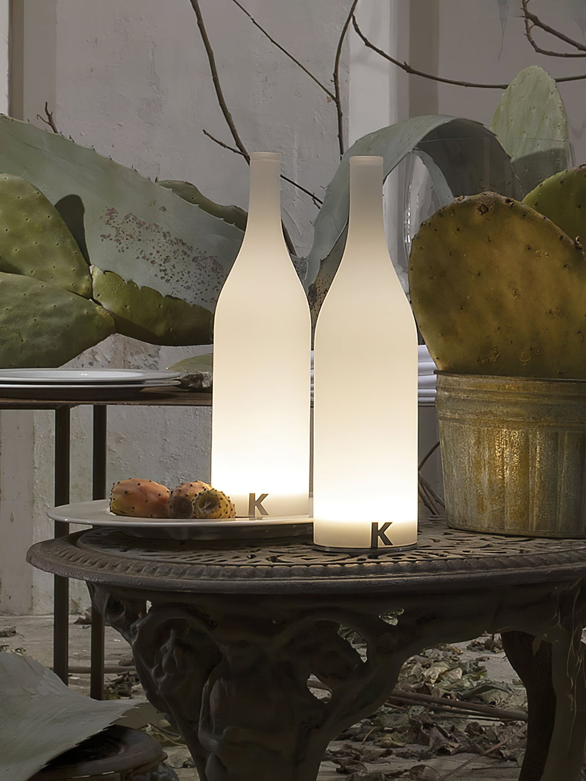 Lampa stołowa Vino z wbudowaną baterią