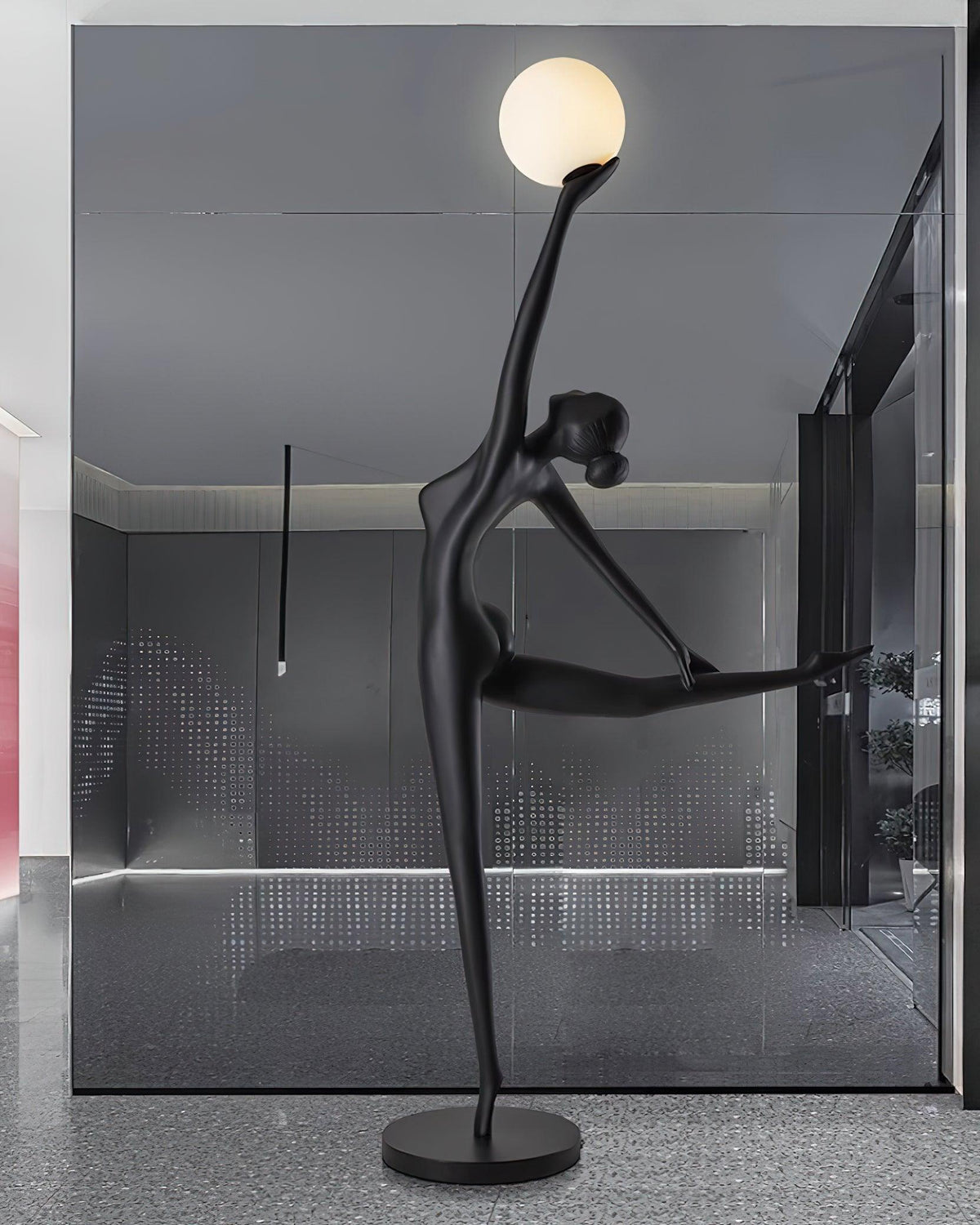 Ballerina lampa stojąca