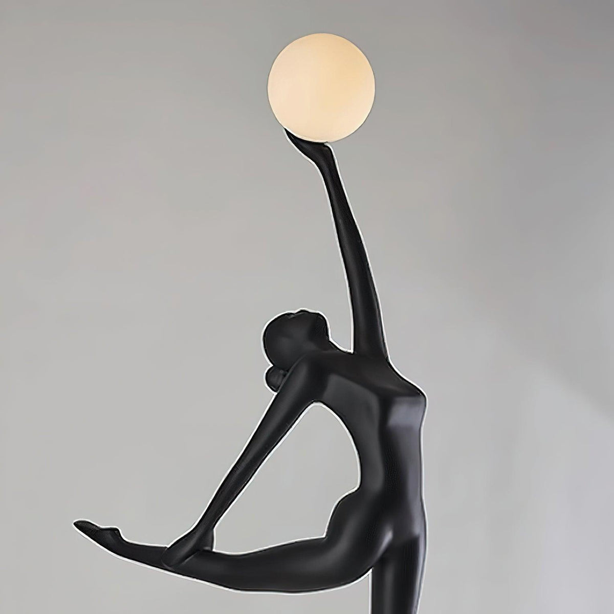 Ballerina lampa stojąca