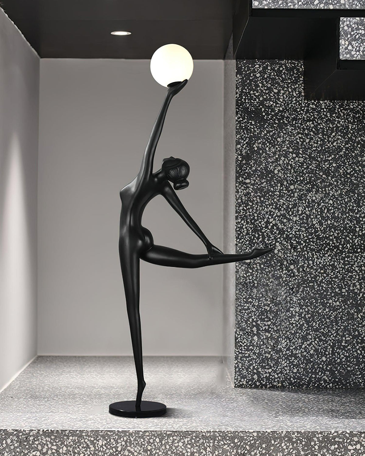 Ballerina lampa stojąca