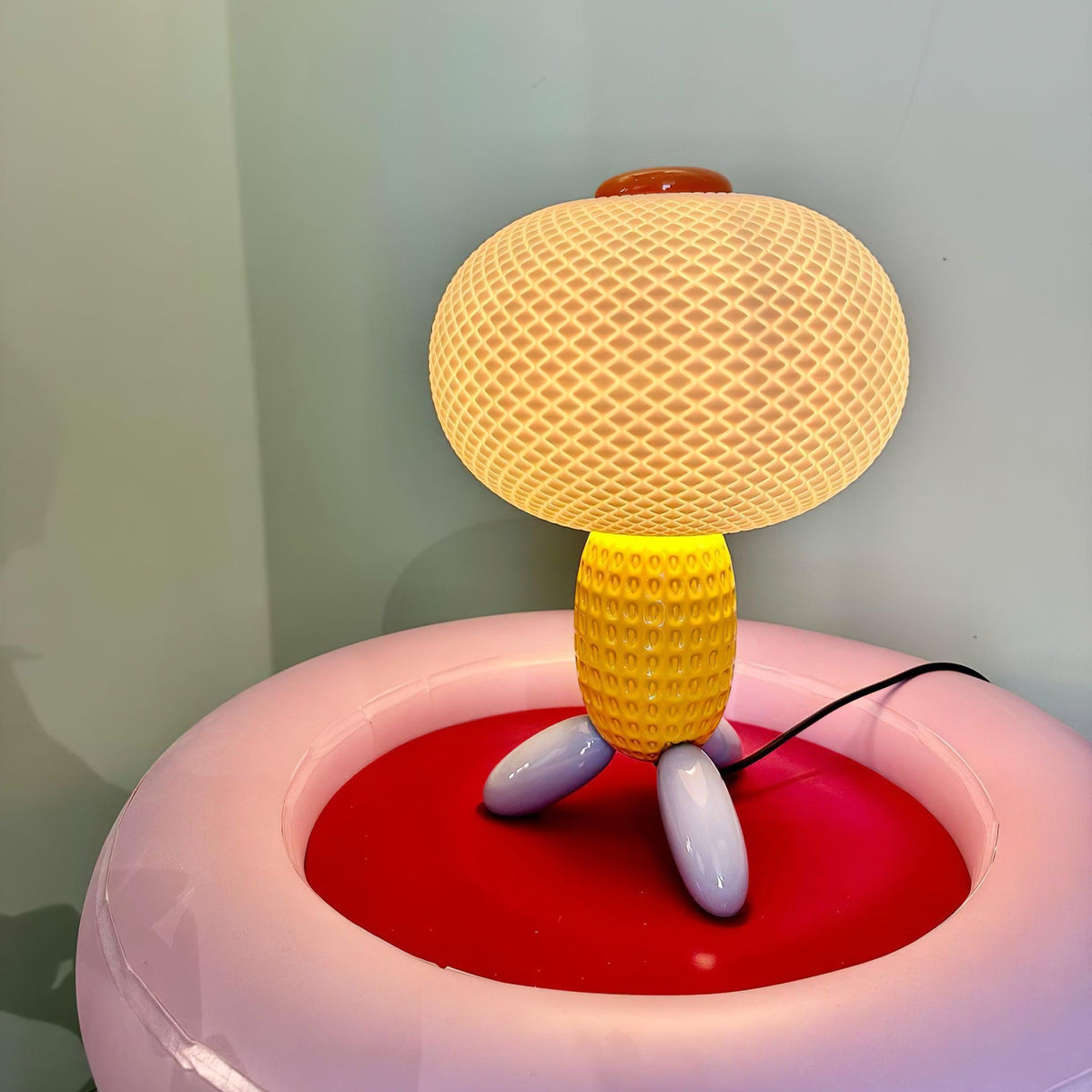 Eirarielle nowoczesna lampa stołowa ze szkła