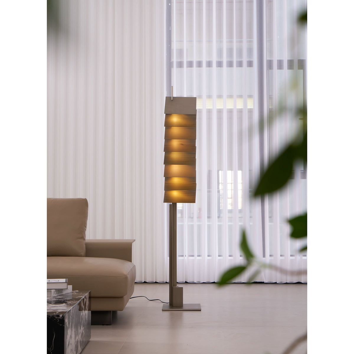 Virauena zewnętrzna lampa stojąca