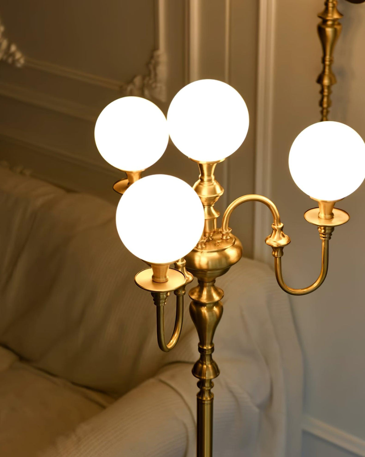Lampa stojąca Selorielle z miedzi i szkła