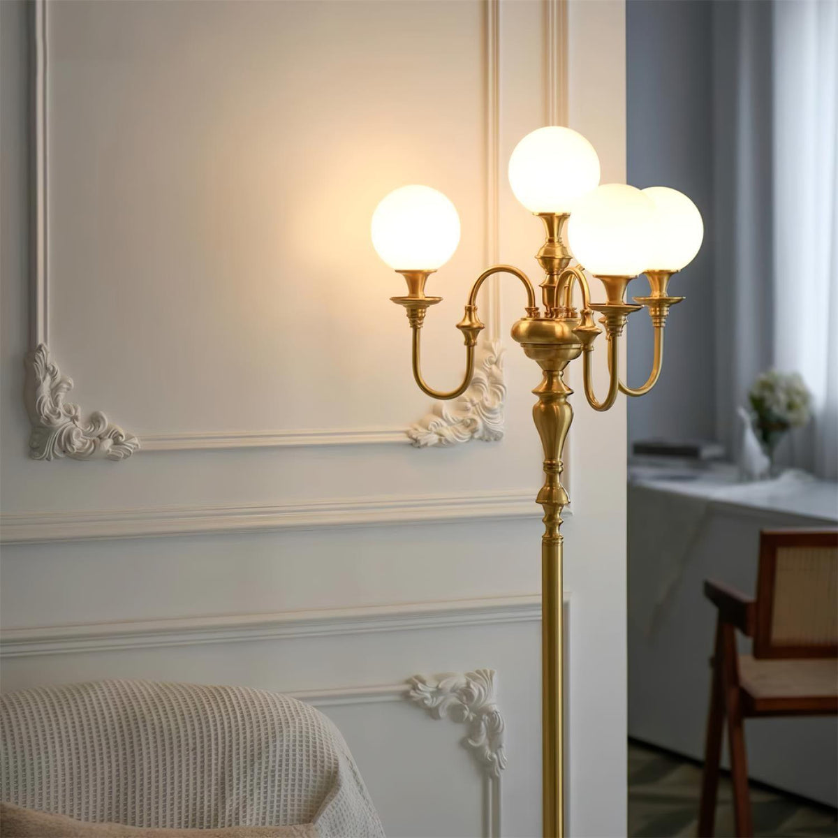 Lampa stojąca Selorielle z miedzi i szkła