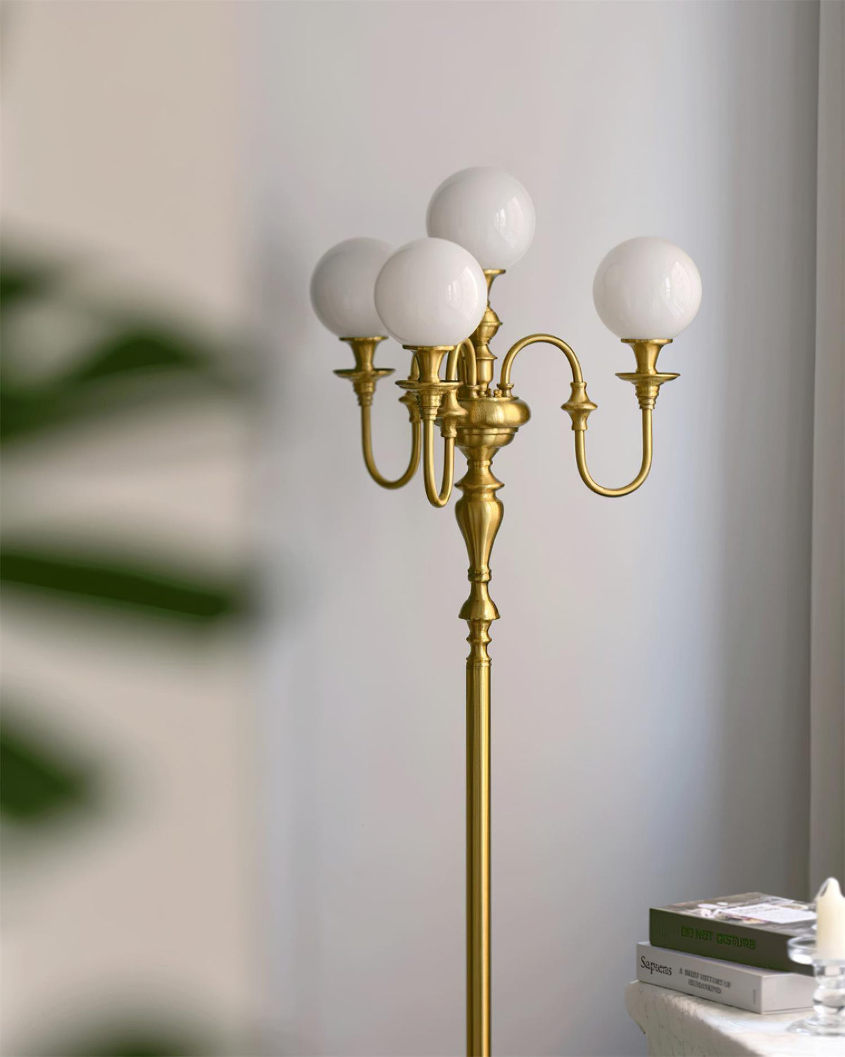 Lampa stojąca Selorielle z miedzi i szkła