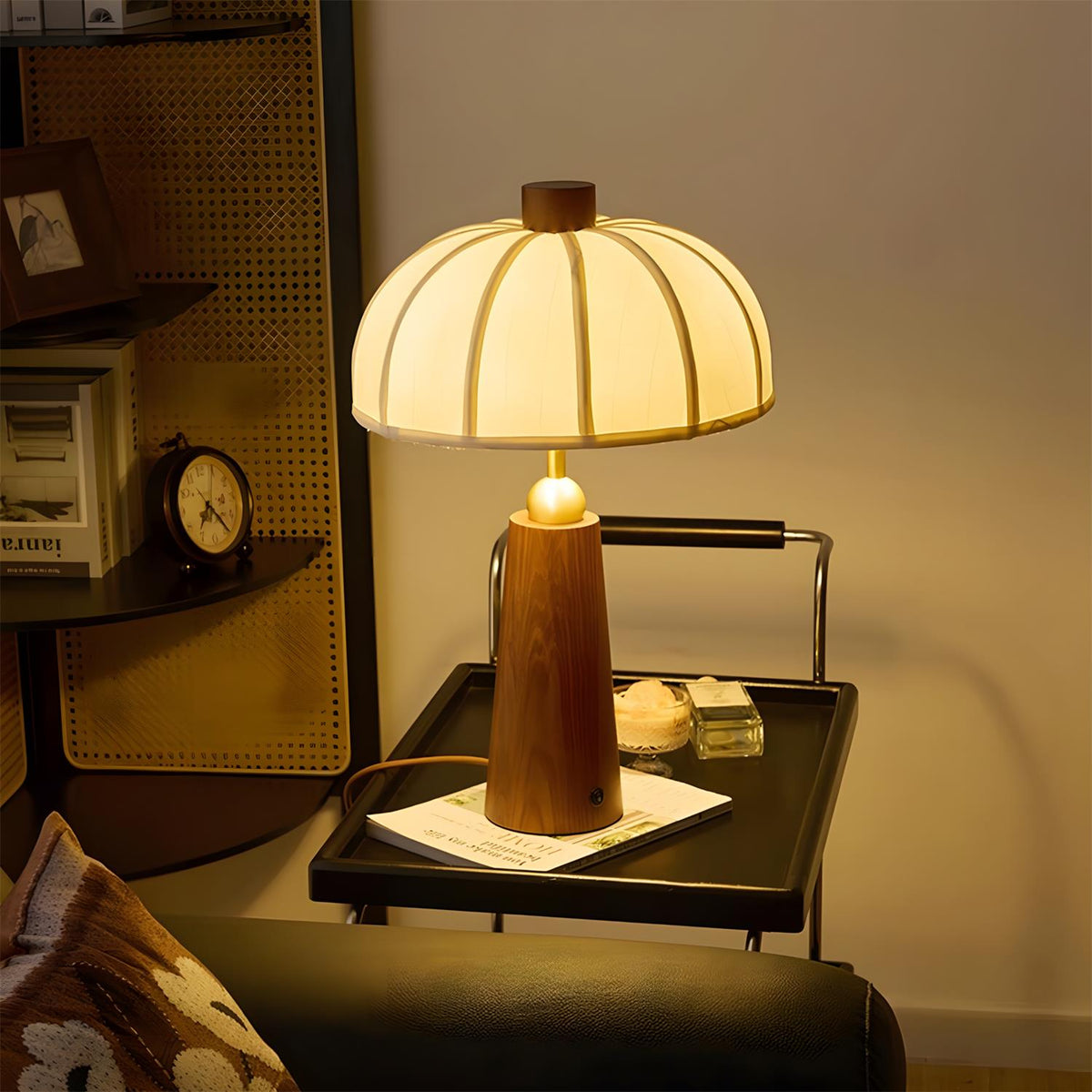 Soruia lampa stołowa