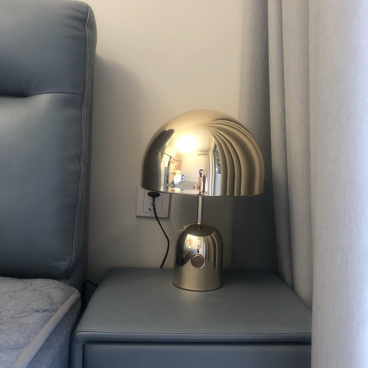 Ames luksusowa lampa stołowa Bell