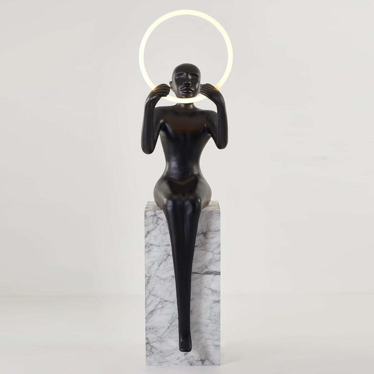 Aurolia lampa stojąca