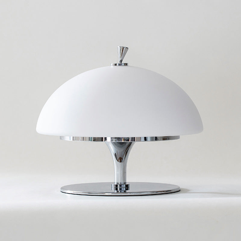 Lampa stołowa Auret z wbudowaną baterią