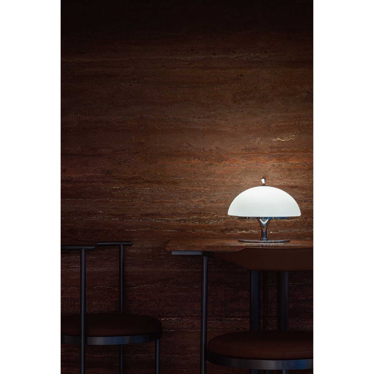 Lampa stołowa Auret z wbudowaną baterią