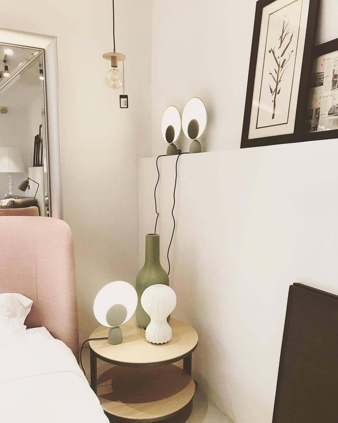 Prynd nowoczesna lampa stołowa