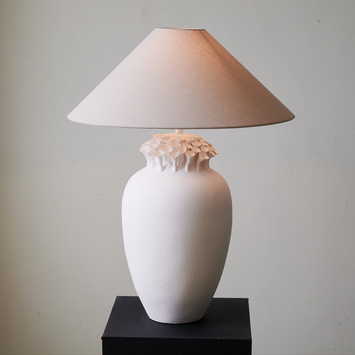 Poppy minimalistyczna lampa stołowa