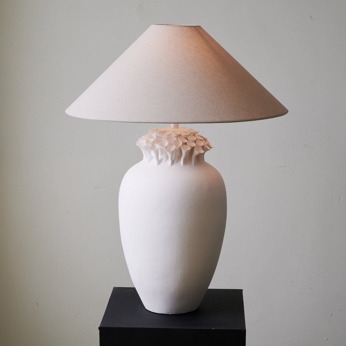 Poppy minimalistyczna lampa stołowa