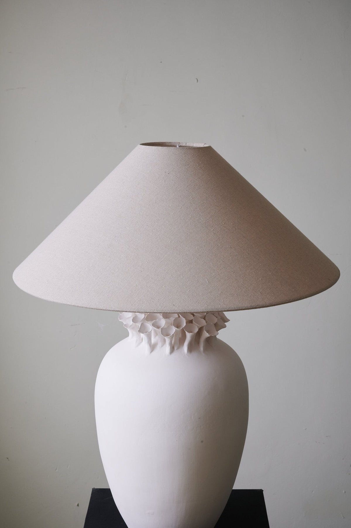 Poppy minimalistyczna lampa stołowa