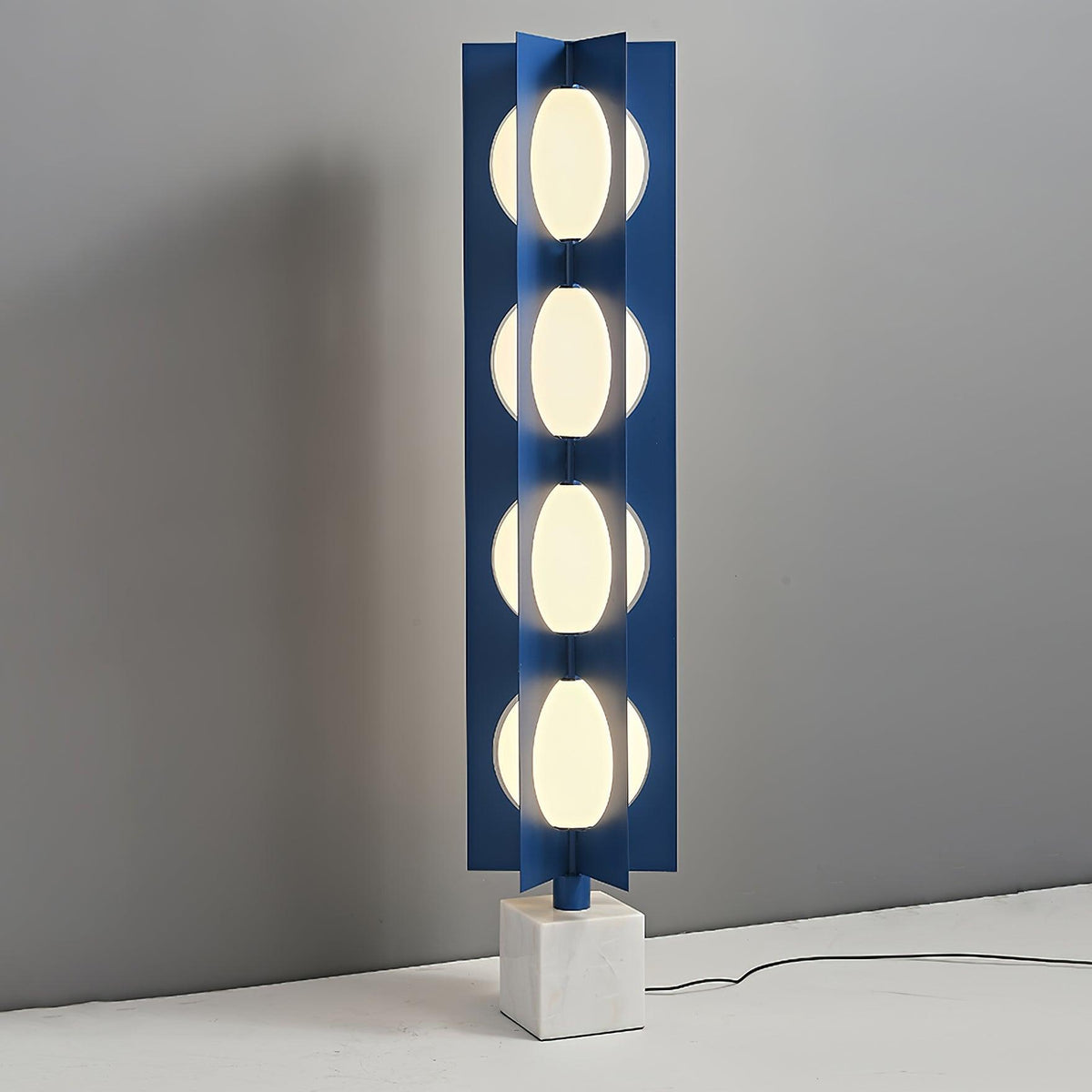 Soe lampa stojąca