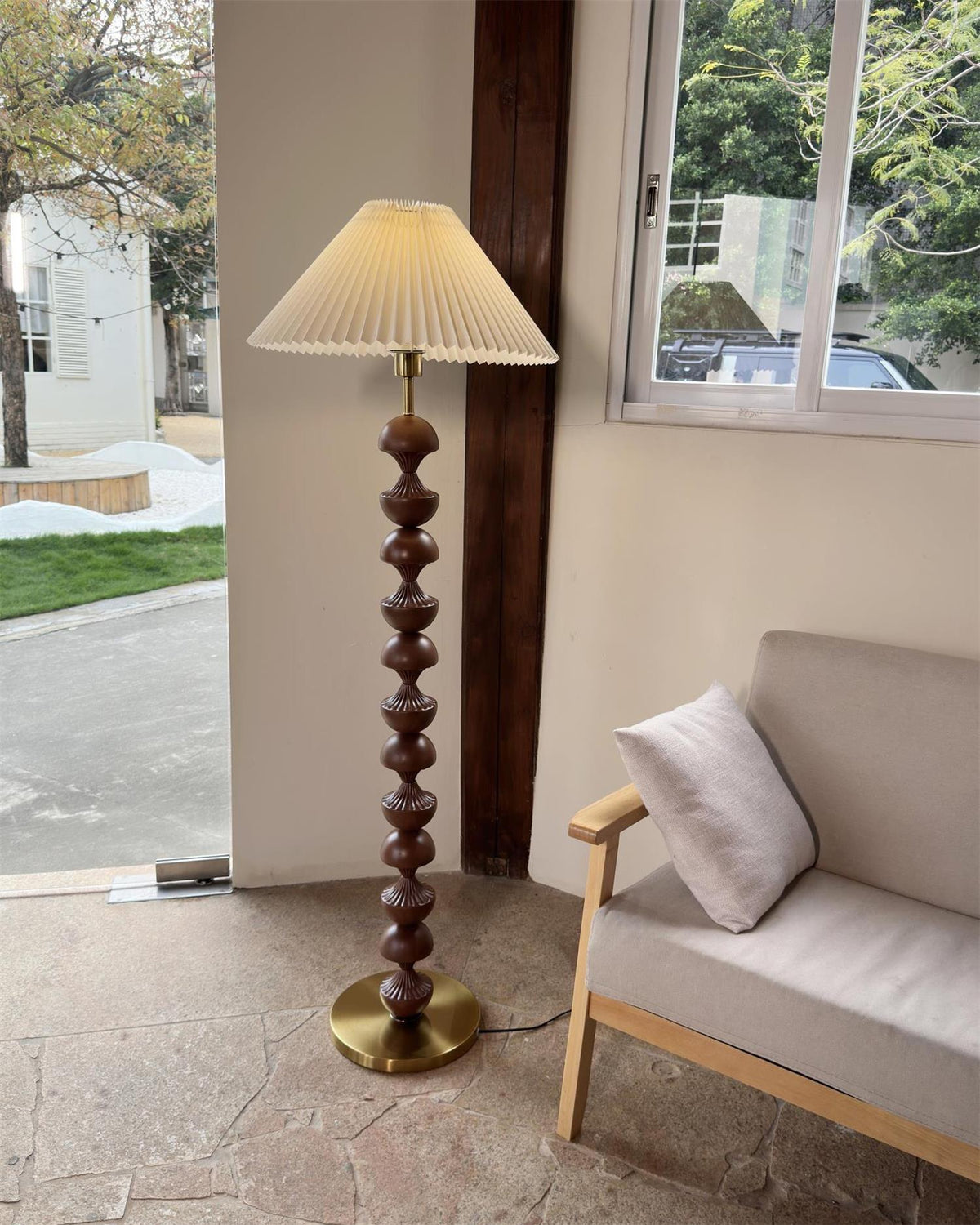 Bobbin lampa stojąca