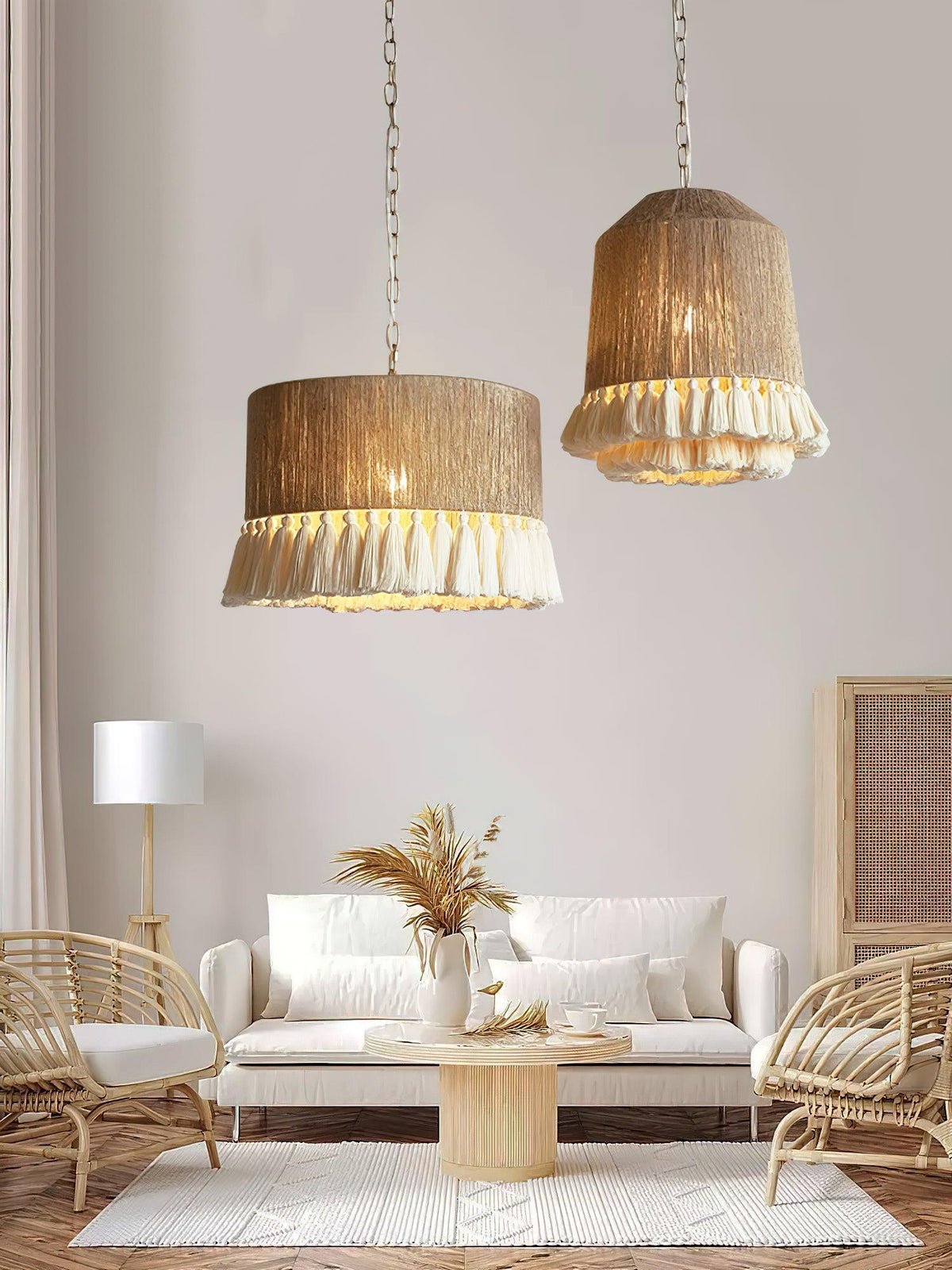 Lampa wisząca Serenenne z frędzlami z płótna do salonu