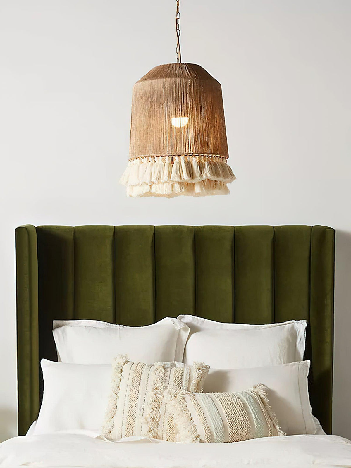 Lampa wisząca Serenenne z frędzlami z płótna do salonu
