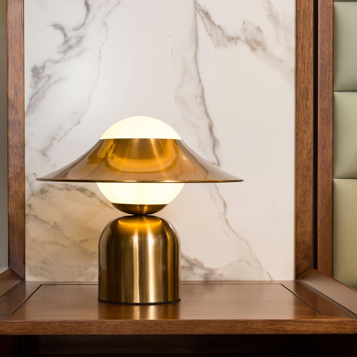 Lampa stołowa Italon Luxe ze złotej miedzionikielu