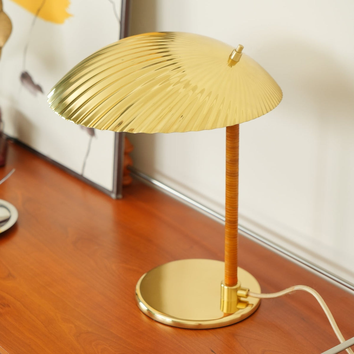 Zorare Glam lampa stołowa z miedzi