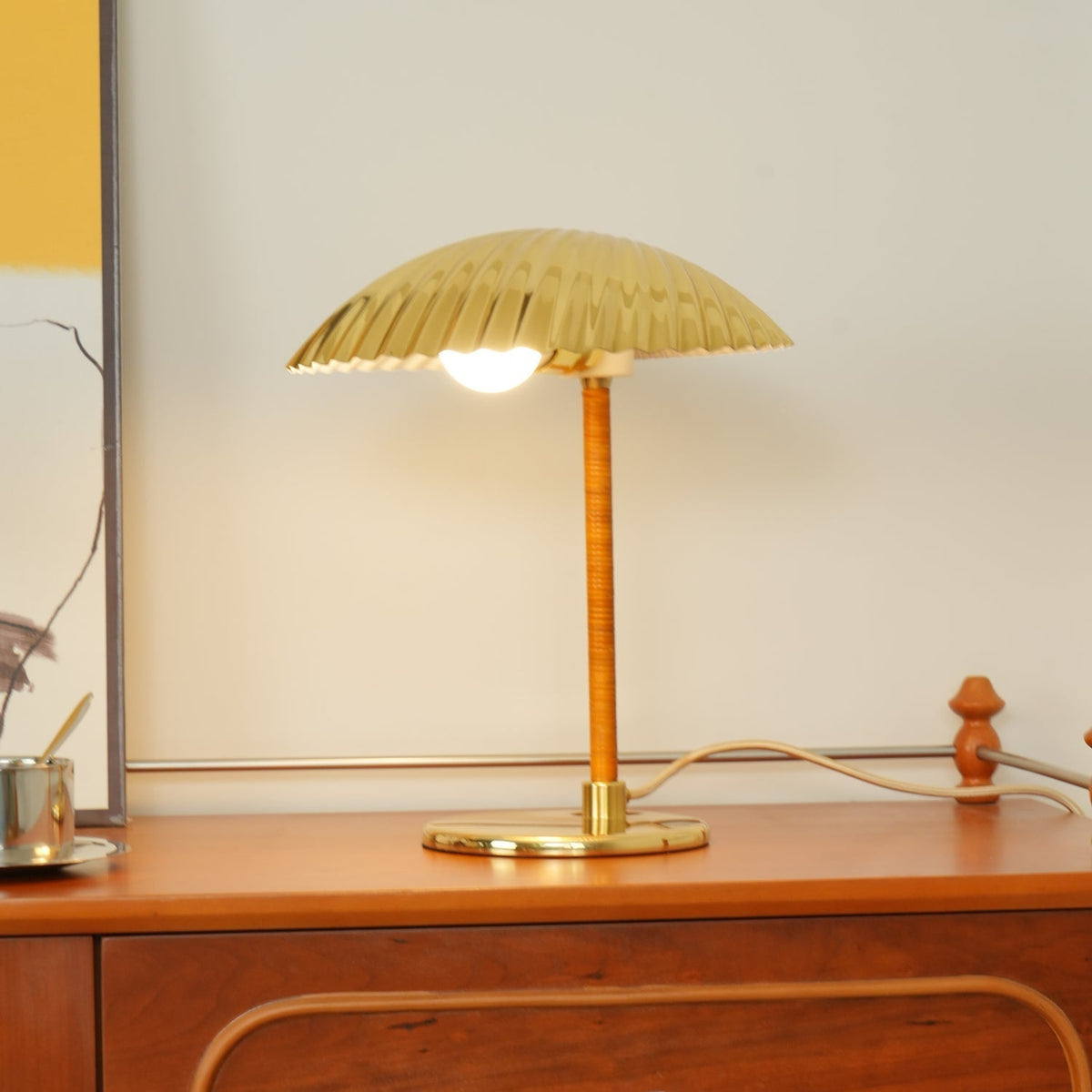 Zorare Glam lampa stołowa z miedzi