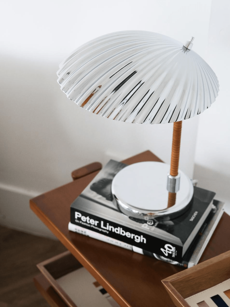 Zorare Glam lampa stołowa z miedzi