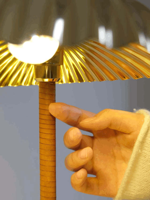 Zorare Glam lampa stołowa z miedzi
