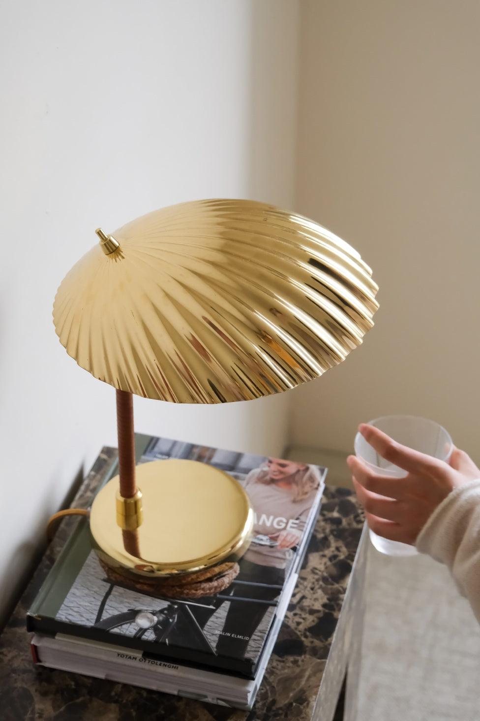 Zorare Glam lampa stołowa z miedzi