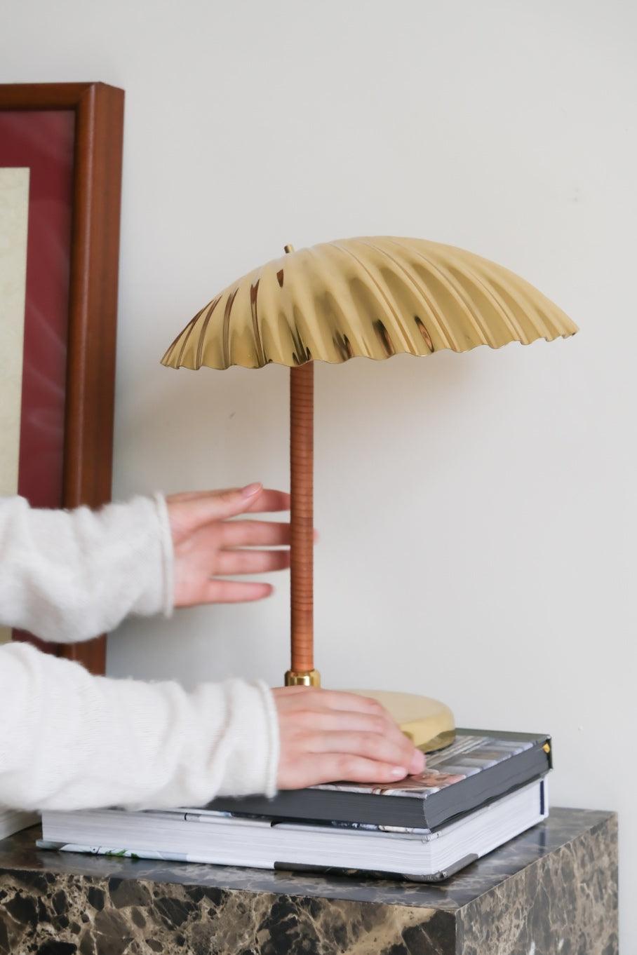 Zorare Glam lampa stołowa z miedzi