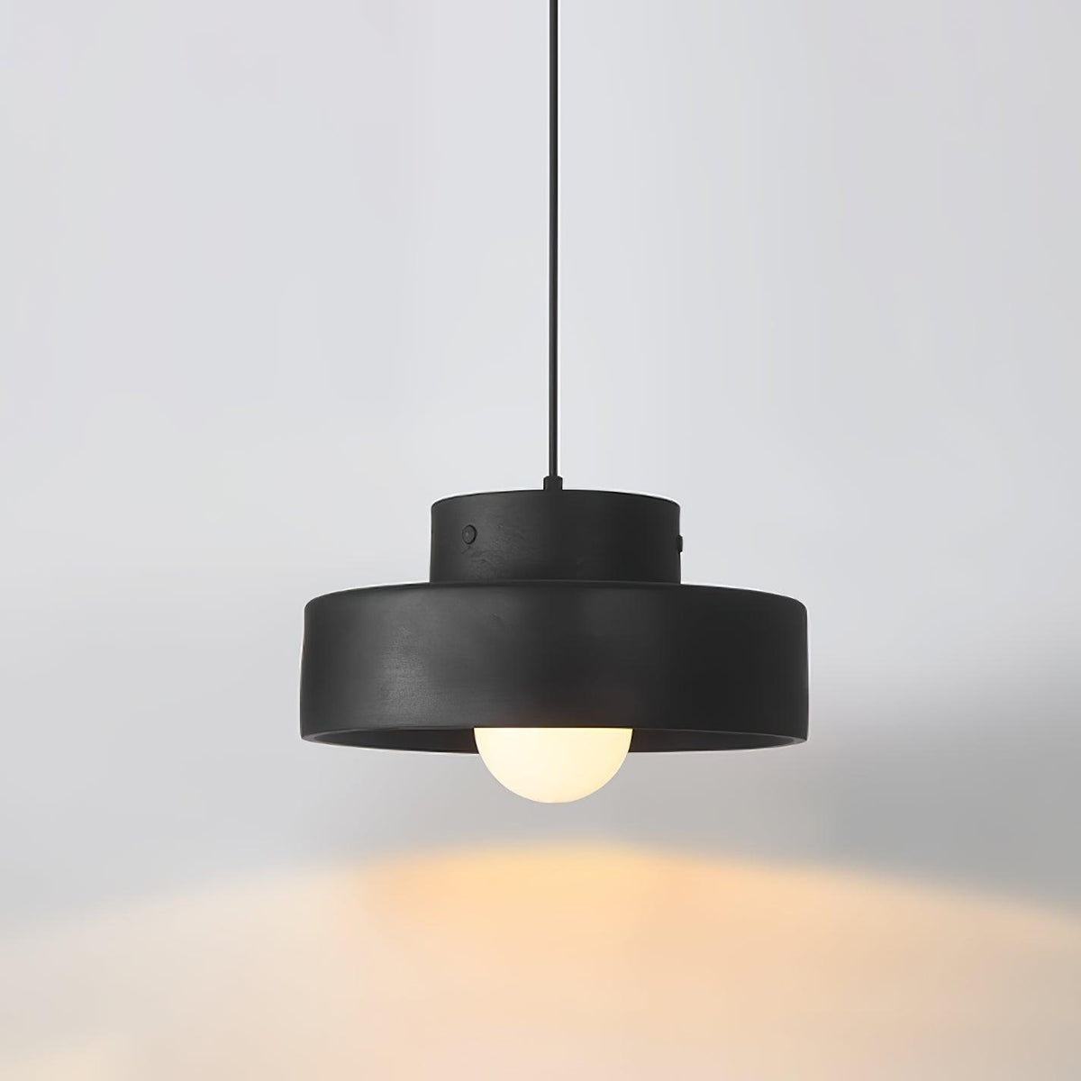 Calen lampa wisząca z podwójnymi warstwami żywicy