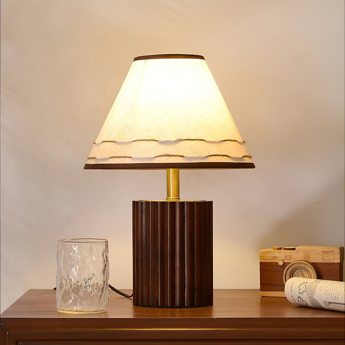 Nororelia lampa stołowa