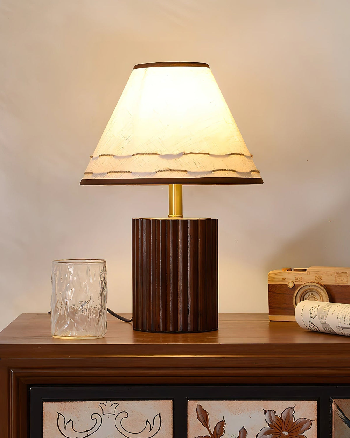 Nororelia lampa stołowa
