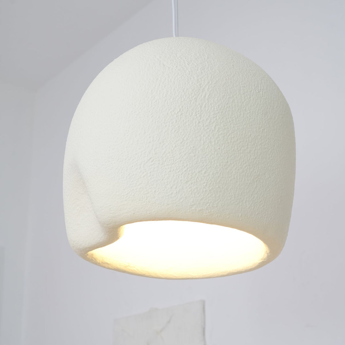 Nuo lampa wisząca z gipsu kulista kopuła styl wabi sabi