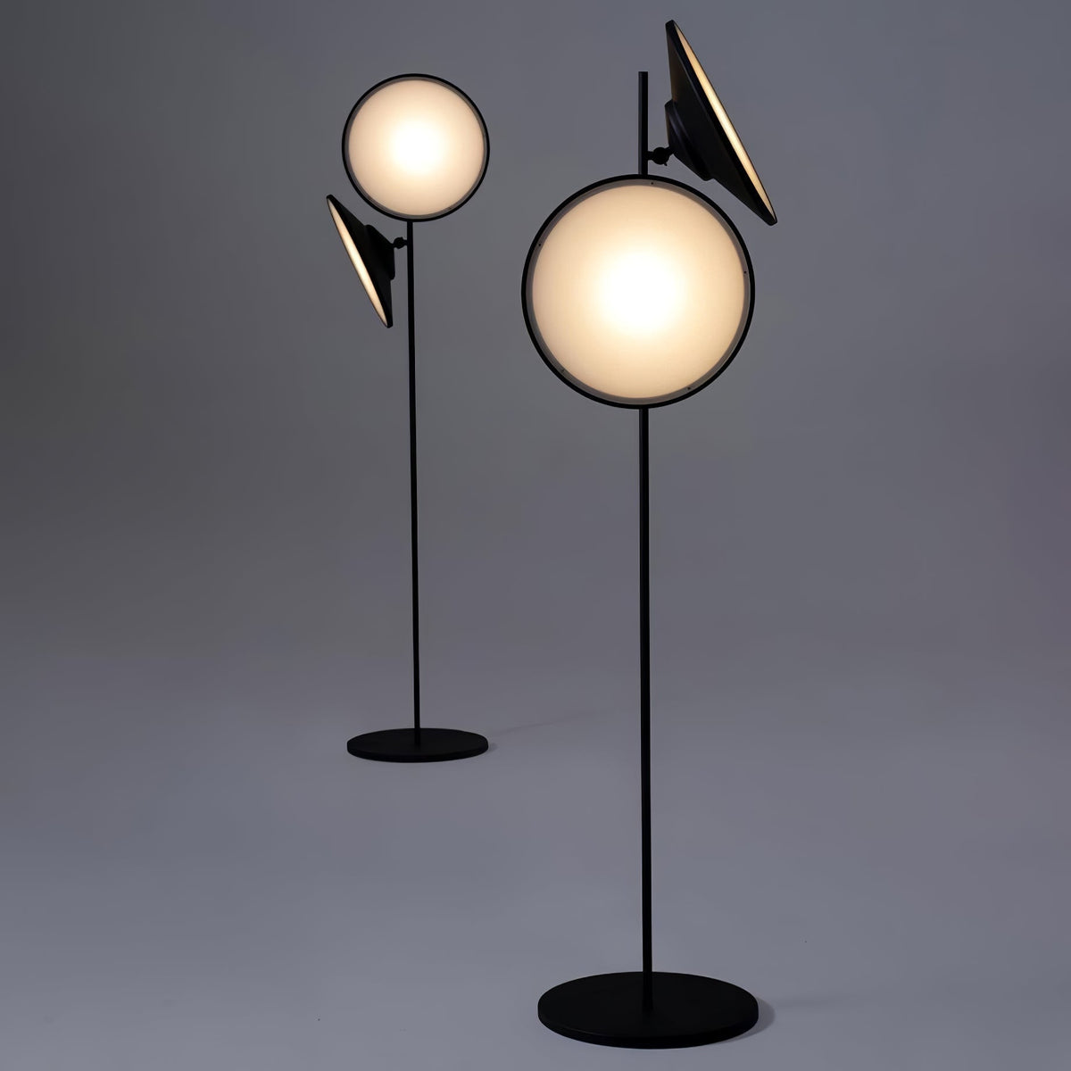 Eave artystyczna lampa stojąca z akrylu