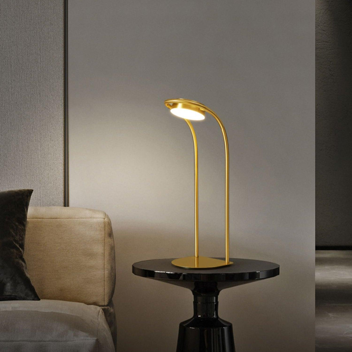 Rivarette minimalistyczna lampa stołowa