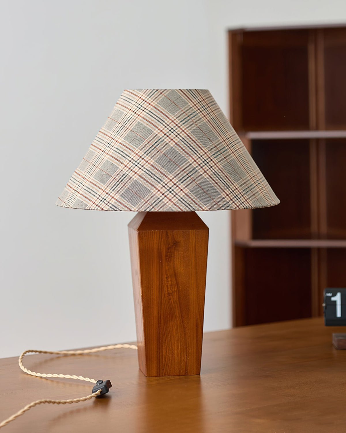 Reniniella lampa stołowa