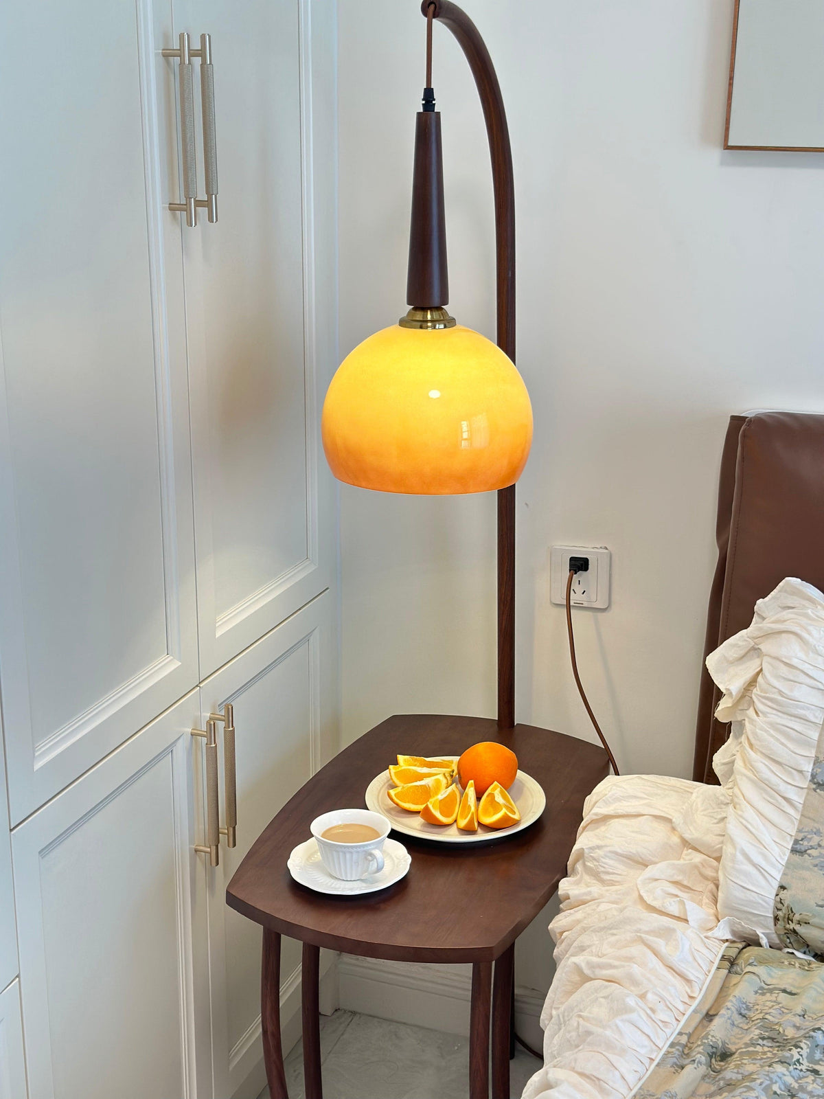 Fior nowoczesna lampa stojąca z drewna