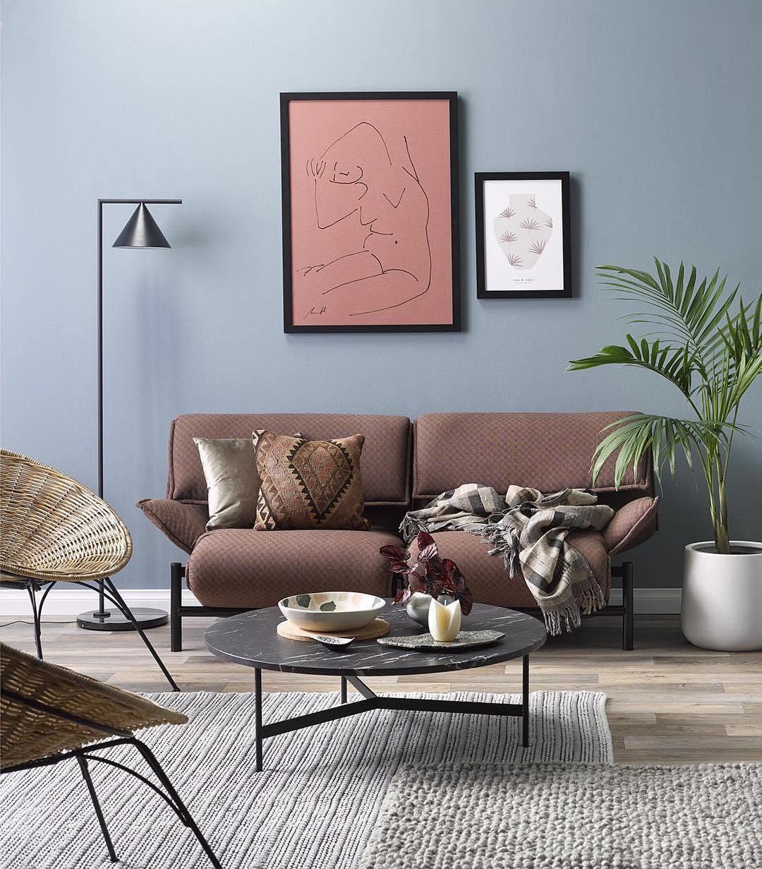 Nell minimalistyczna lampa stojąca