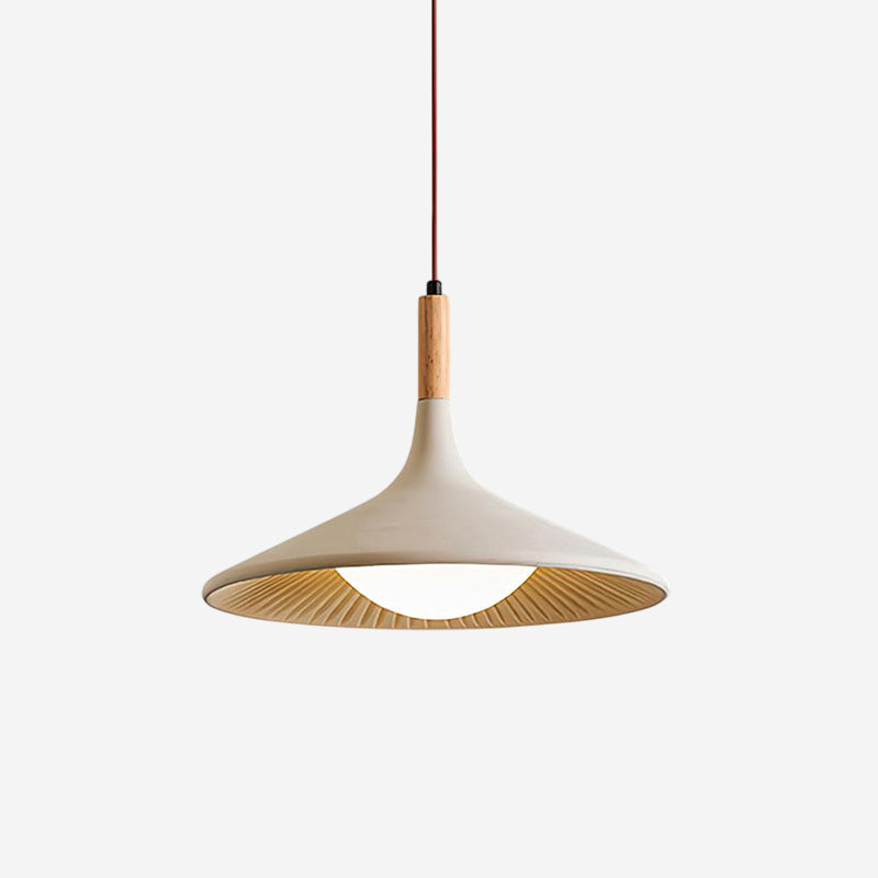 Lampa wisząca z drewna
