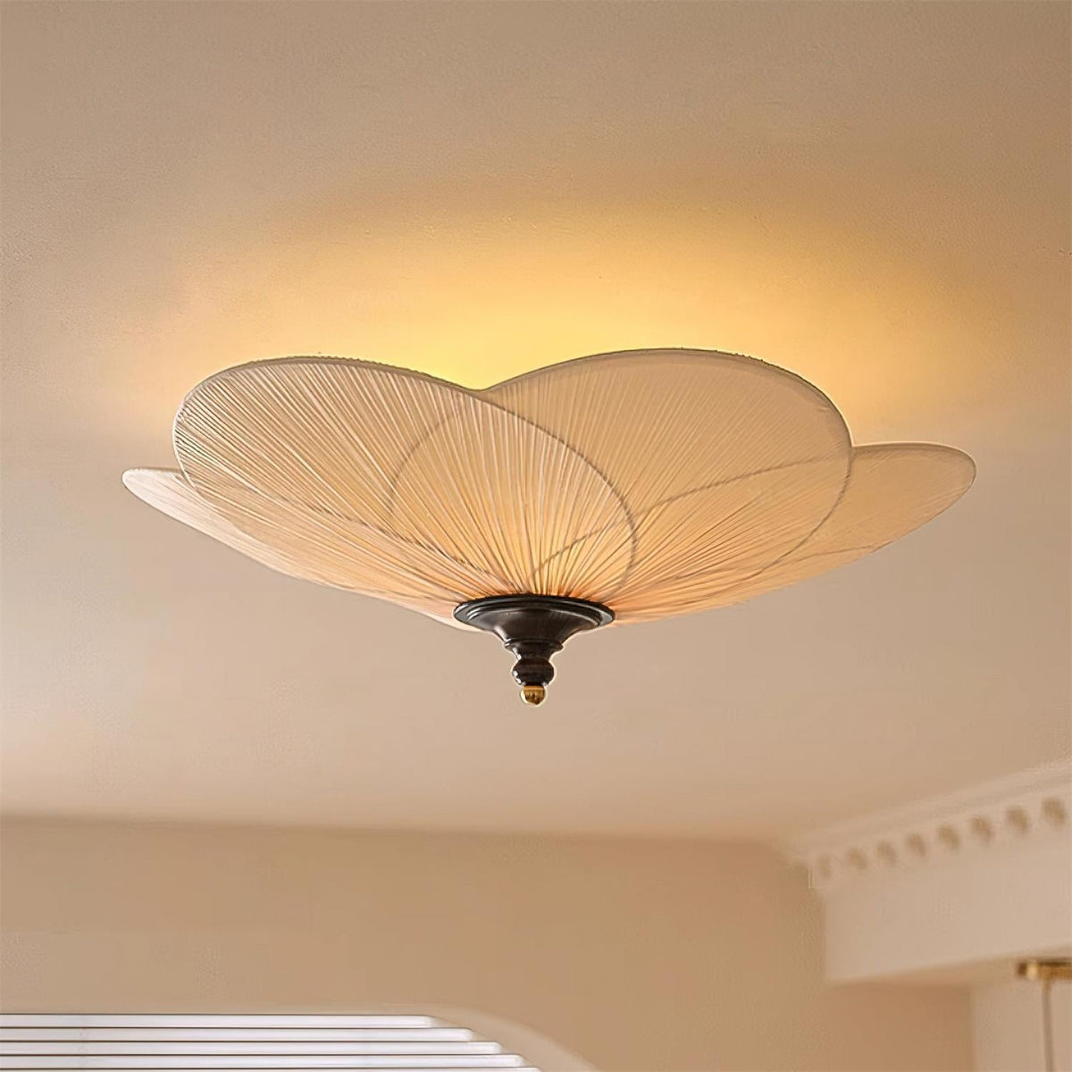 Nira nowoczesna lampa sufitowa montowana bezpośrednio ze szkła w stylu płatka