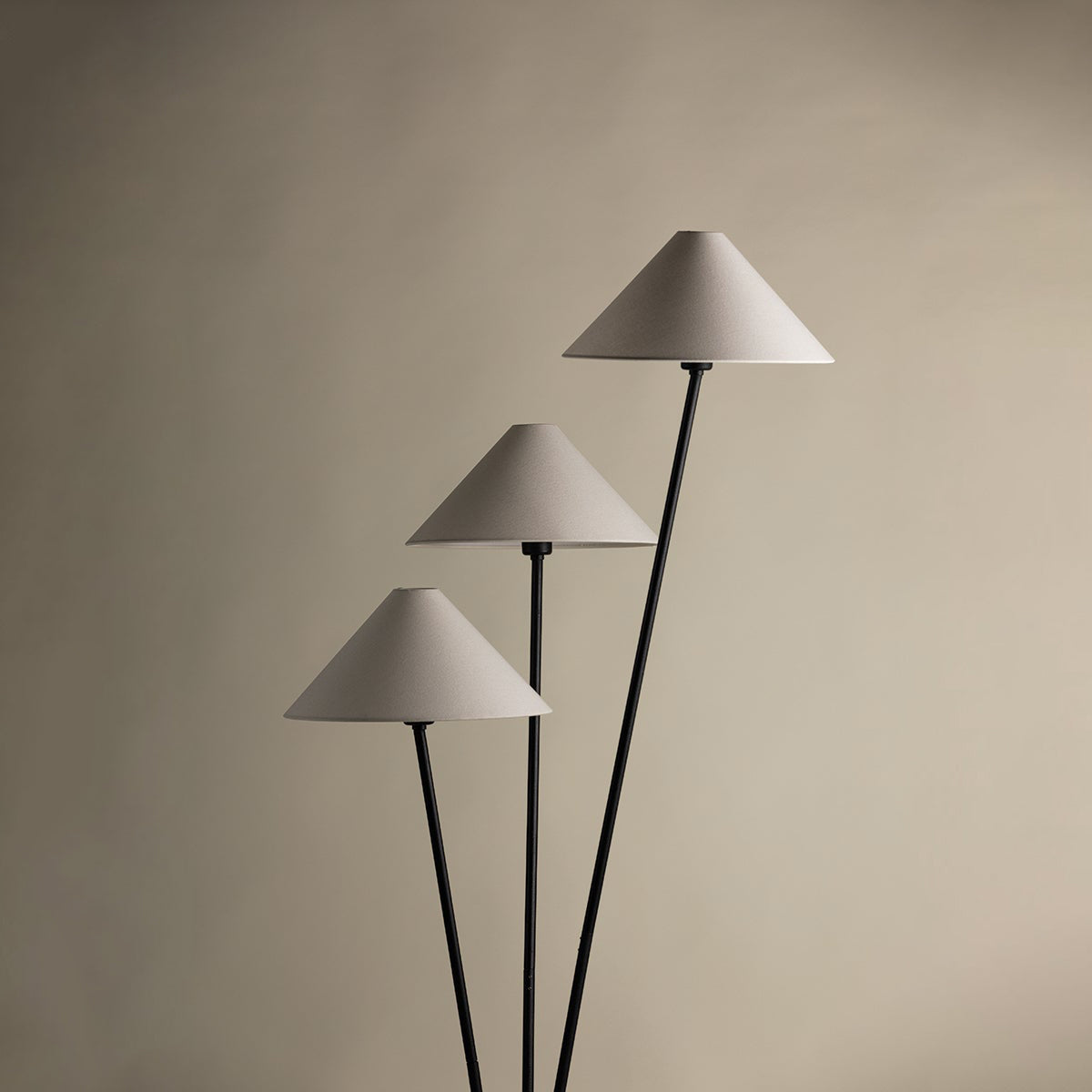 Cypress zewnętrzna lampa stojąca