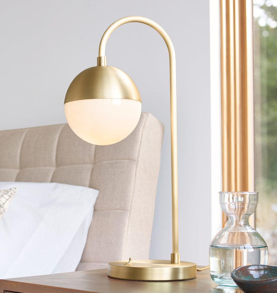 Irenas lampa stołowa w stylu luxury