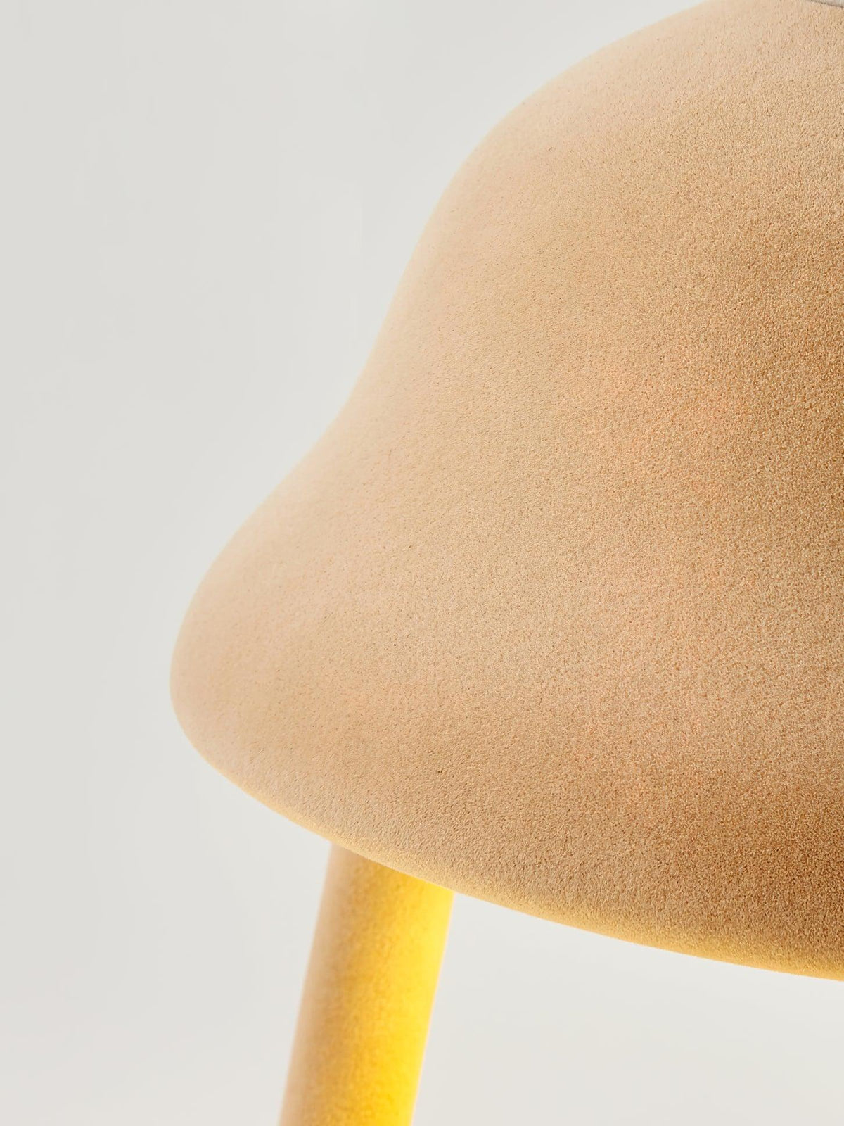 Lampa stołowa Alcariol z abstrakcyjnego ciała z żywicy pokrytej flockingiem