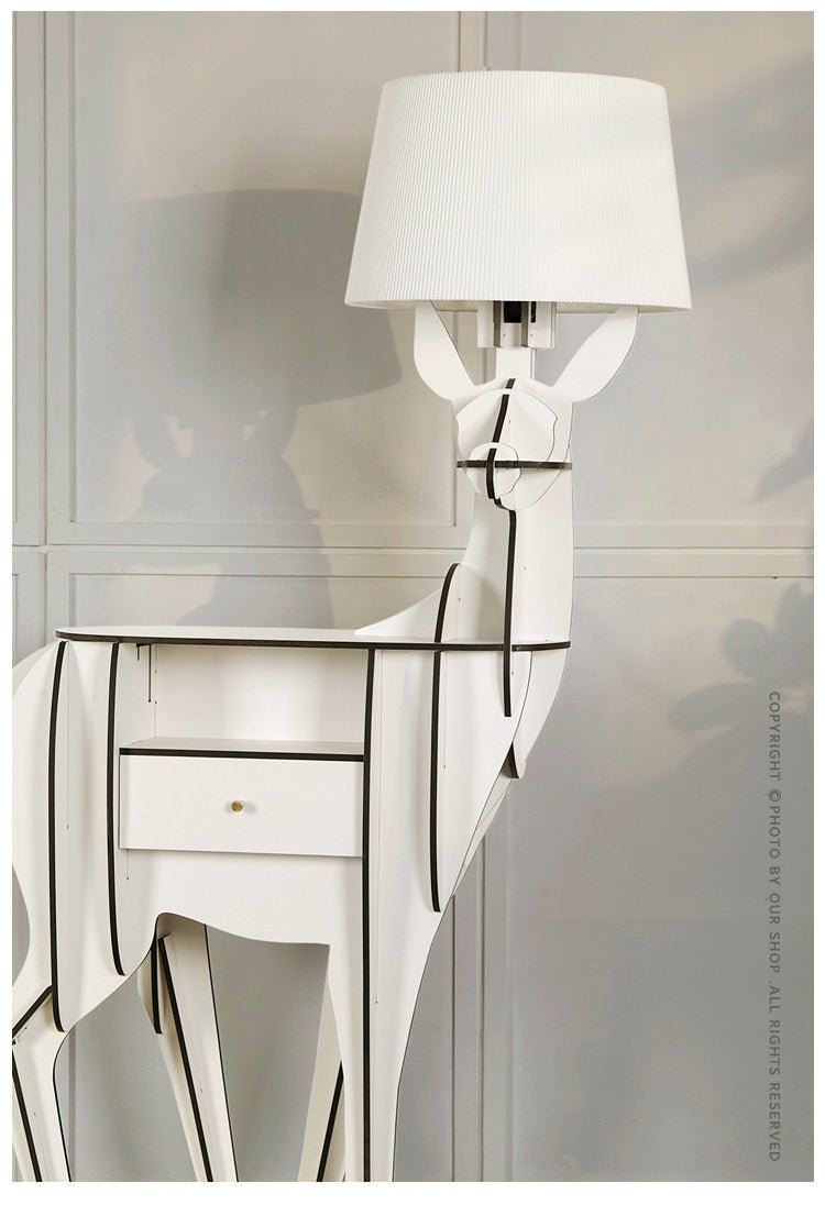 Cervus głęboka lampa stojąca