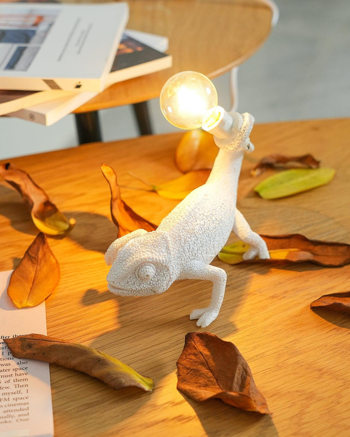 Orelanaya lampa stołowa