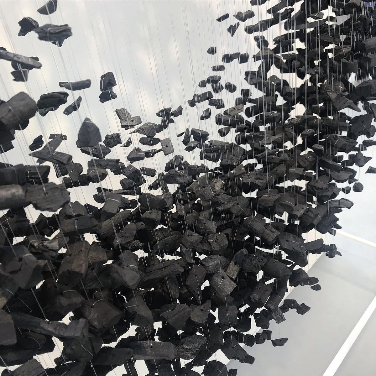 Marinelle Charcoal Stone Sculptural żyrandol liter M do R