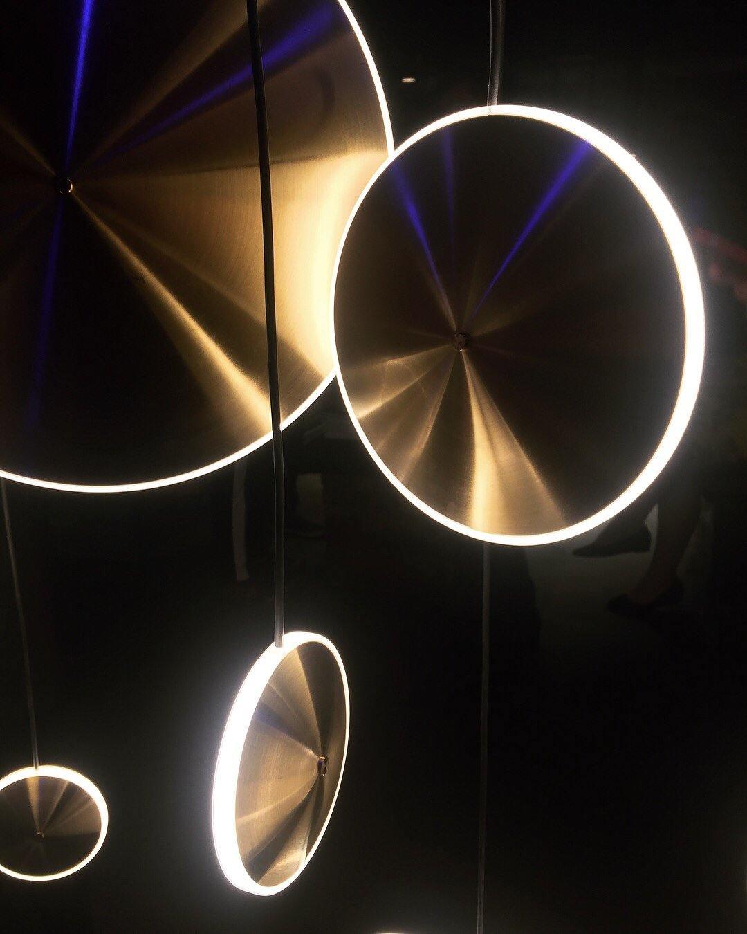 Uvenisra nowoczesna minimalistyczna lampa wisząca w kształcie talerza
