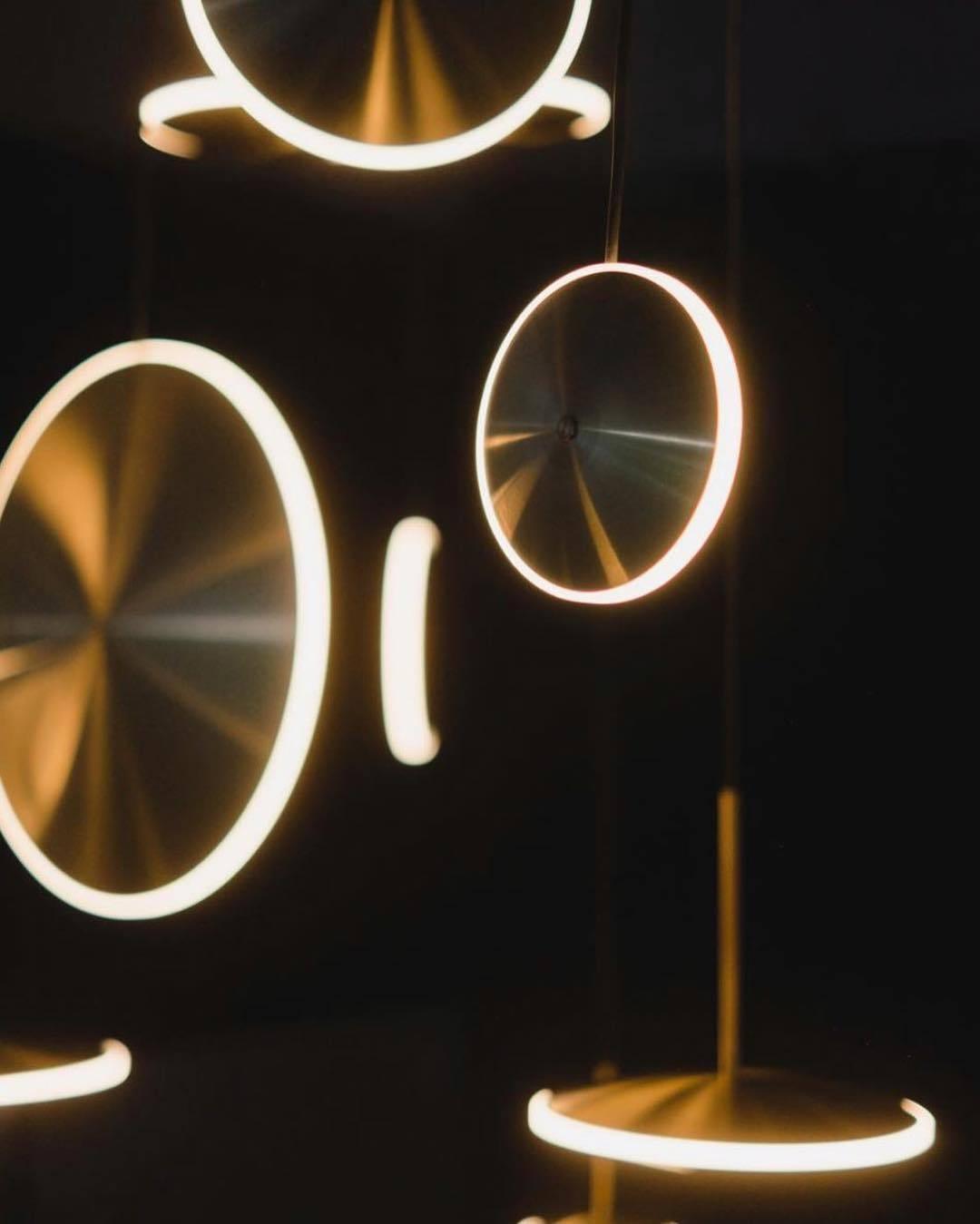 Uvenisra nowoczesna minimalistyczna lampa wisząca w kształcie talerza